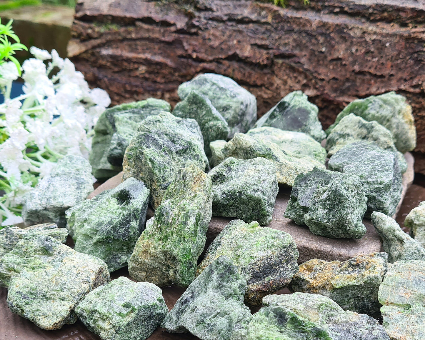 Diopside, natural crystal | Represents emotional support and grounding