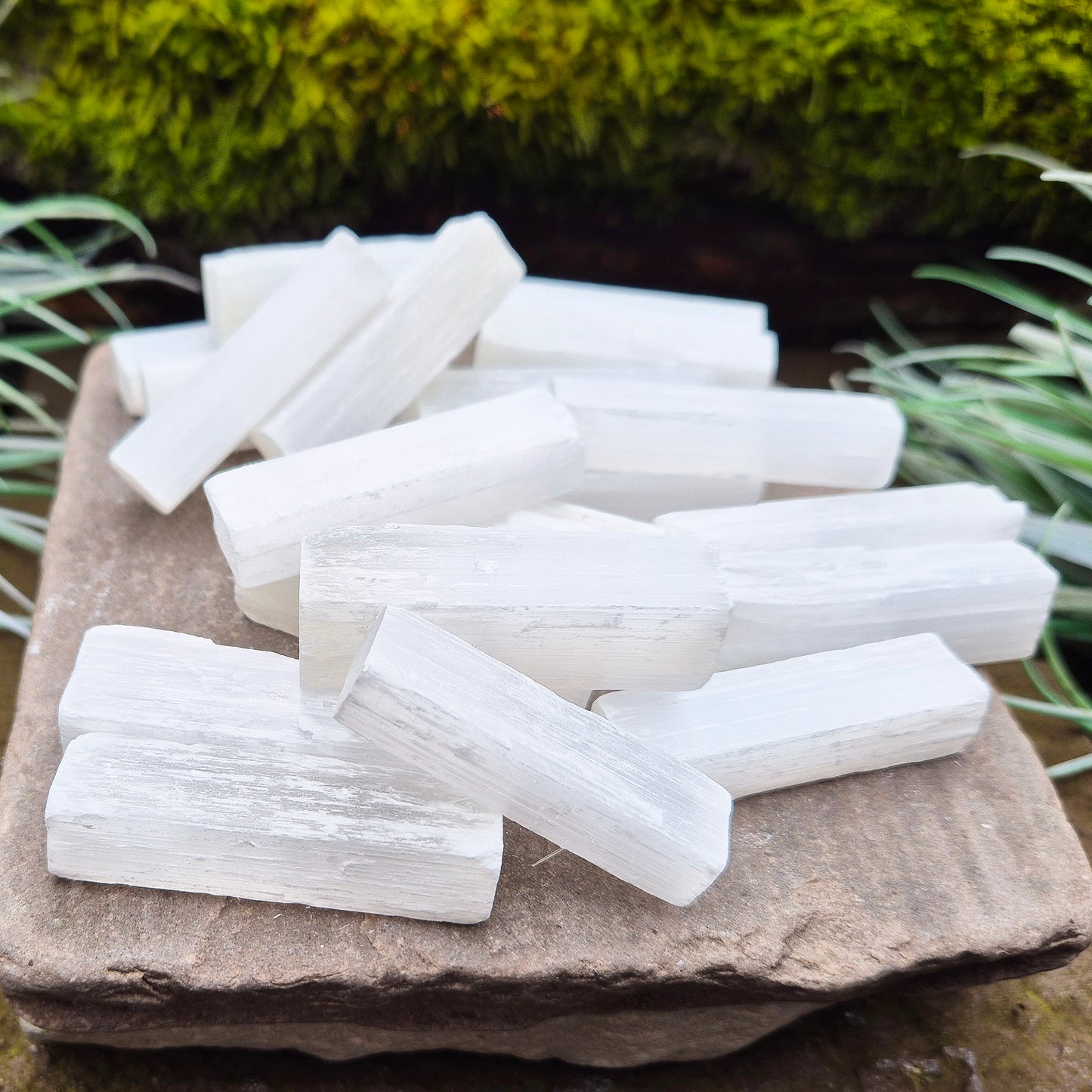 Selenite Sticks – Natural Healing & Gridding Tools
Natural Selenite sticks, perfect for crystal grids, healing work, meditation, and energy cleansing. These sticks are easy to handle and great for focusing energy in your practice.