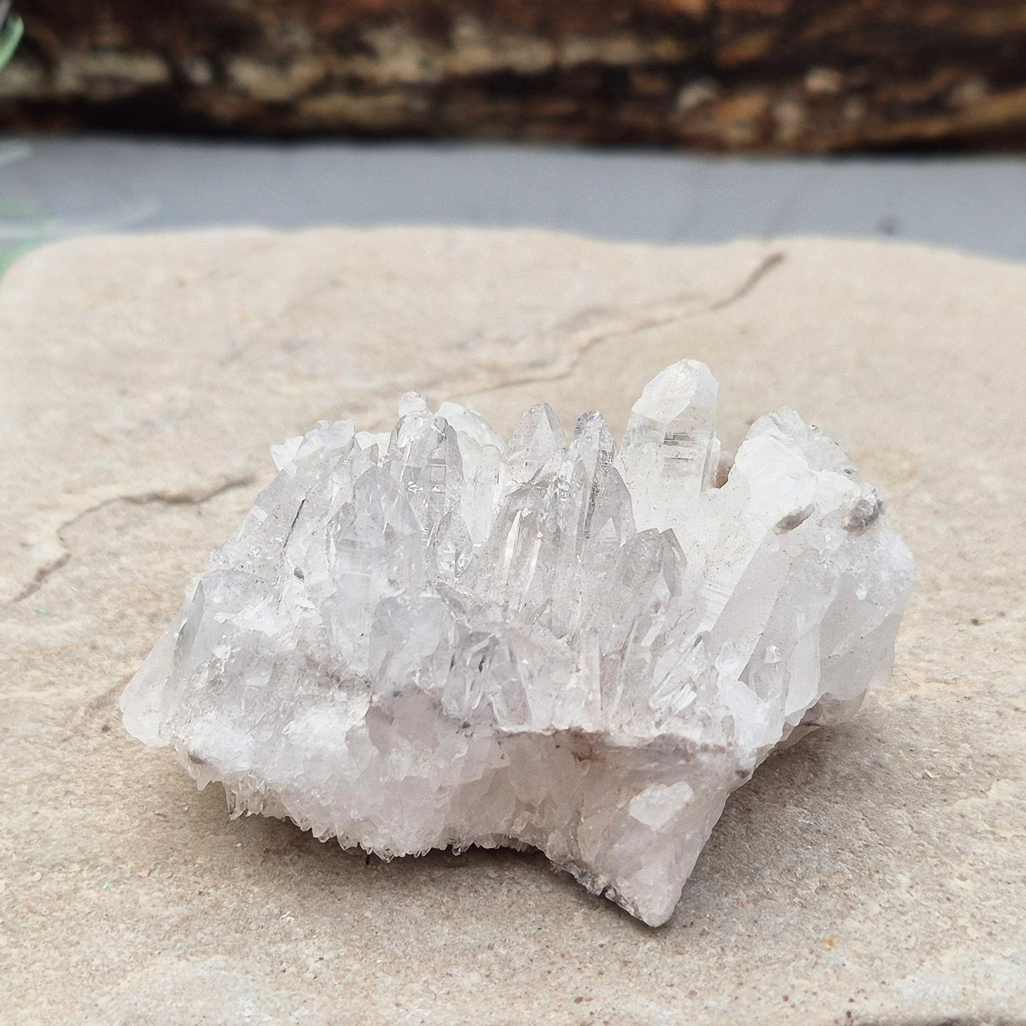 Quartz cluster – A stunning display of natural beauty, perfect for energy amplification, creating balance, and enhancing any space with its clear, calming vibes.