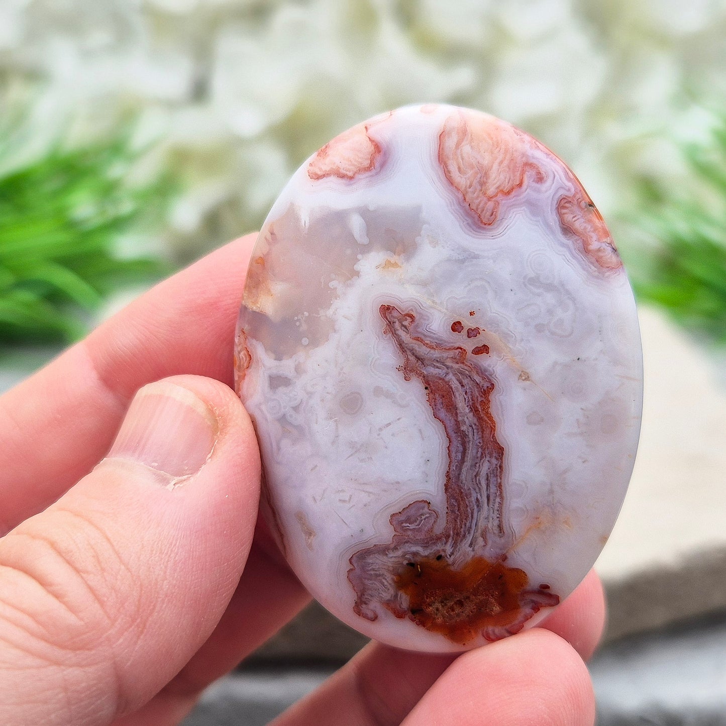 Moroccan Agate palm stone – a grounding crystal that supports calm, balance, resilience, and confidence for daily use.
