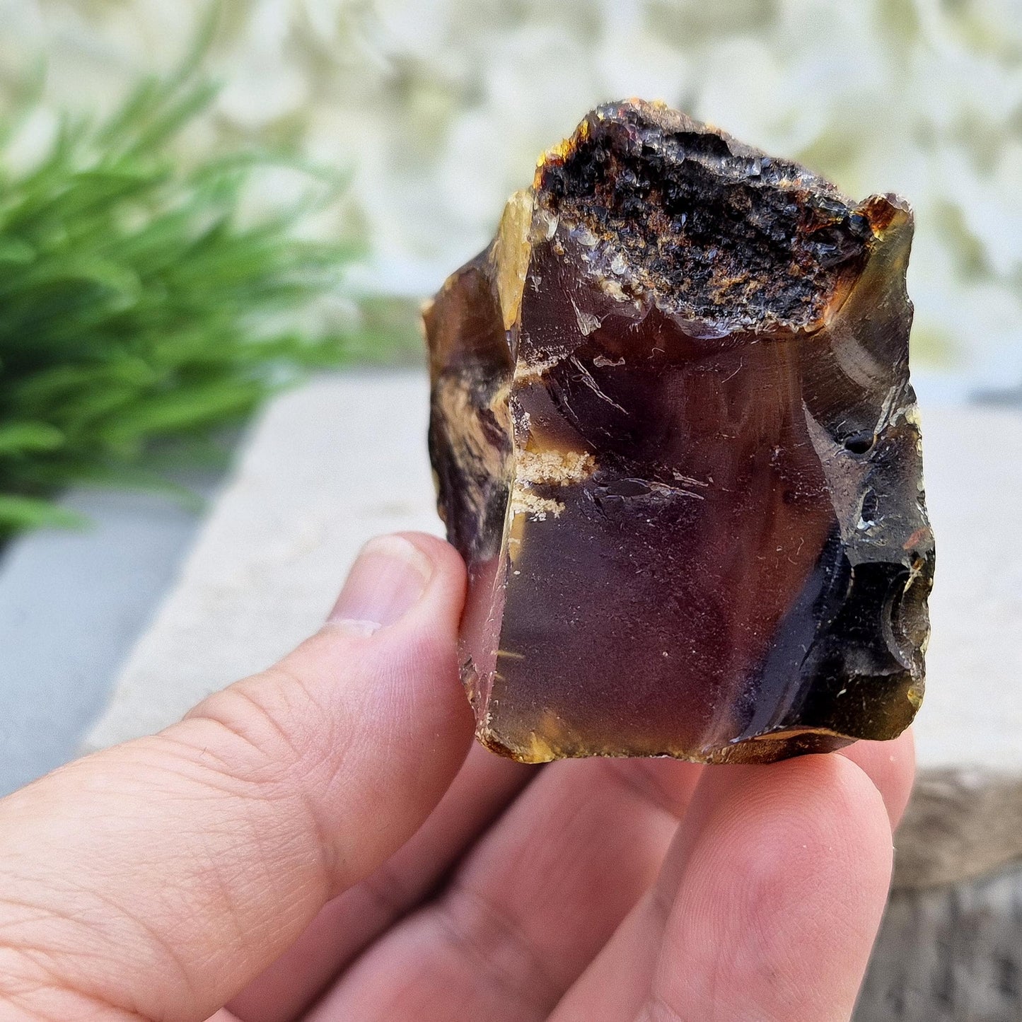 Blue Amber, UV blue fluorescence, Natural