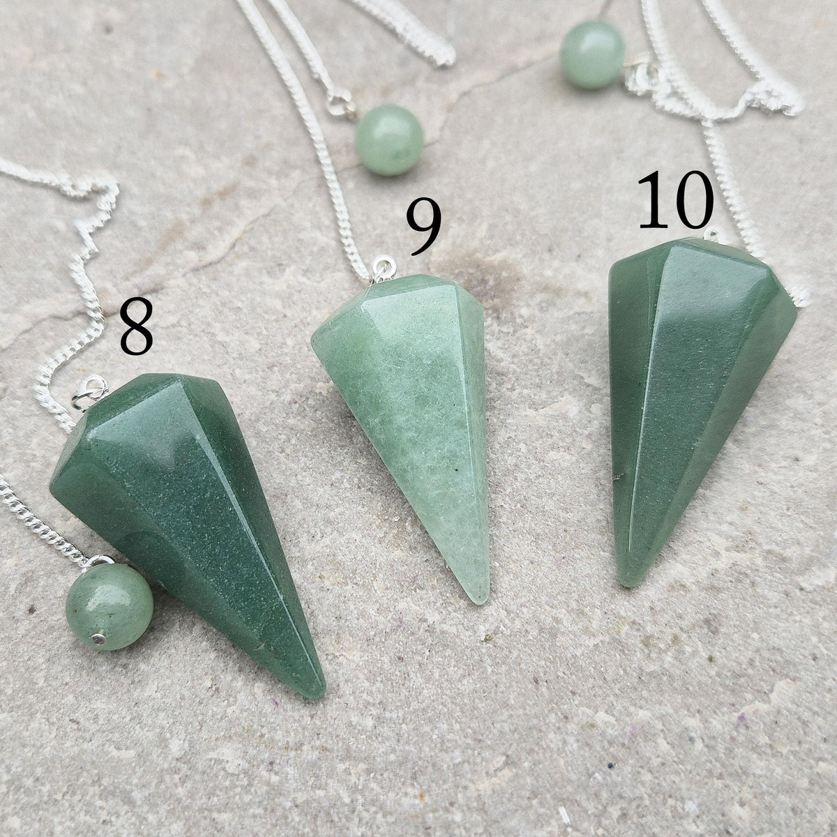 Green Aventurine pendulum for heart-led dowsing, clarity, and calm. Ideal for energy healing, chakra work, and gentle emotional guidance.