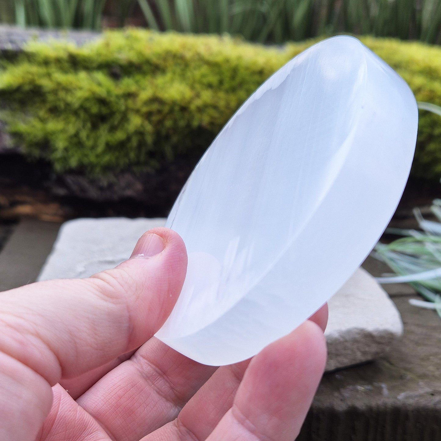 Selenite Cleansing Plate, Round, Polished, Cleance and charge your crystals