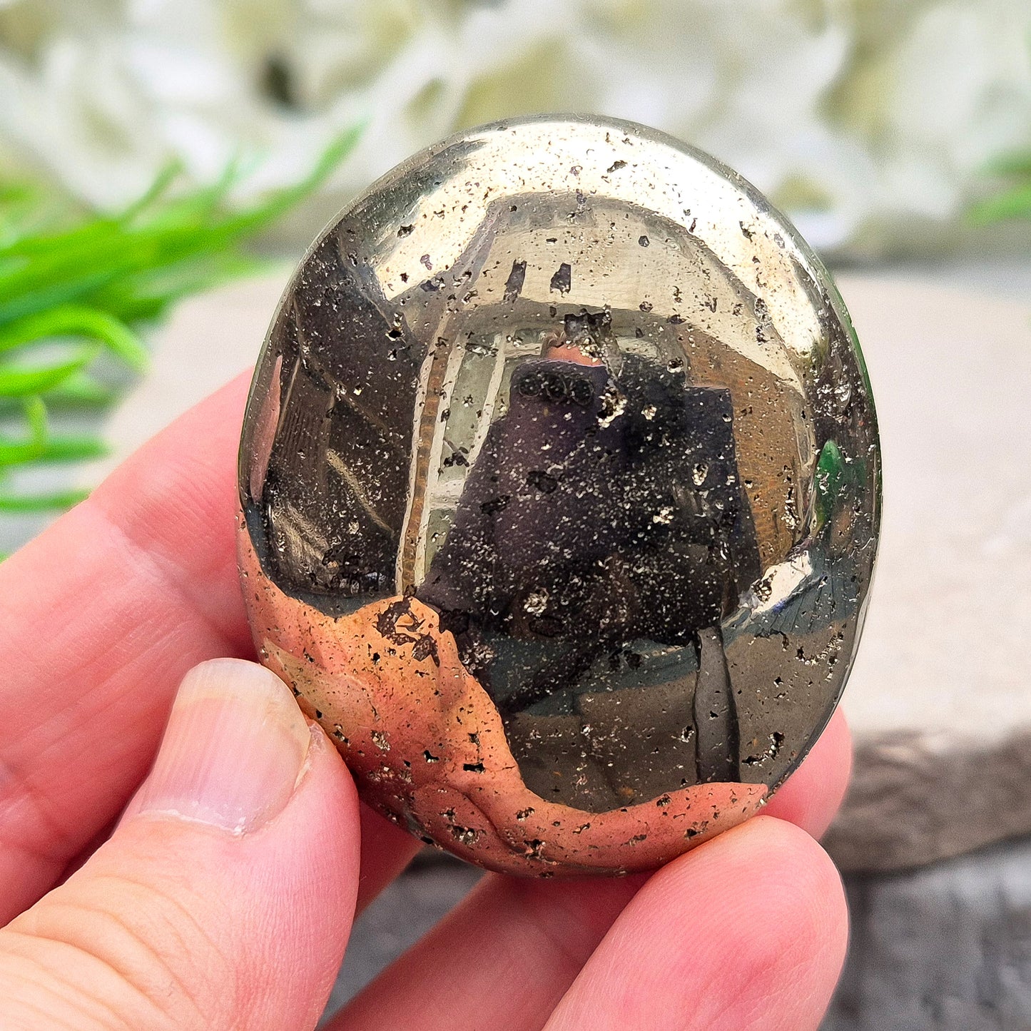 Sparkling Pyrite palmstone from Brazil. A crystal of protection, confidence, and focus—ideal for creativity, insight, and shielding from negativity.
