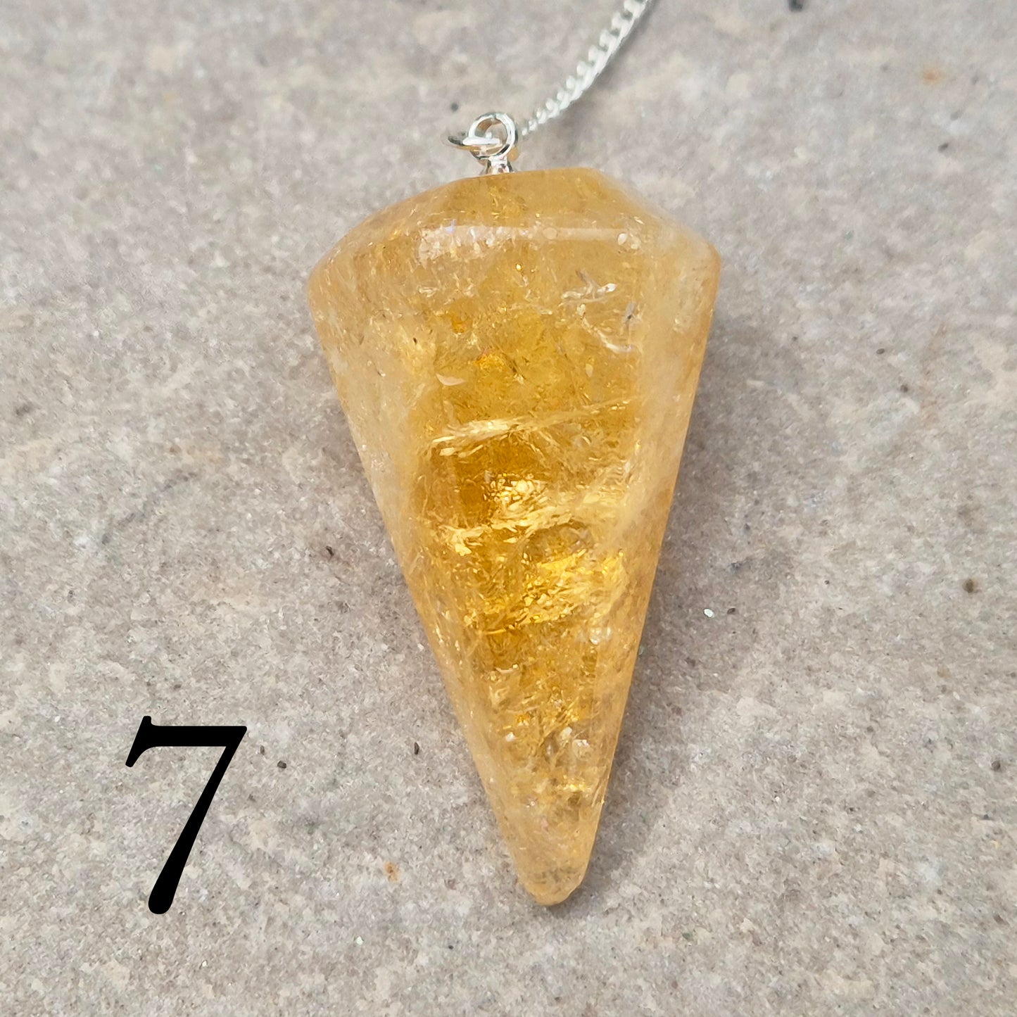Citrine Crystal Pendulum – Genuine Healing Crystal for Dowsing, Reiki & Spiritual Guidance. Bright uplifting energy for divination and balance.