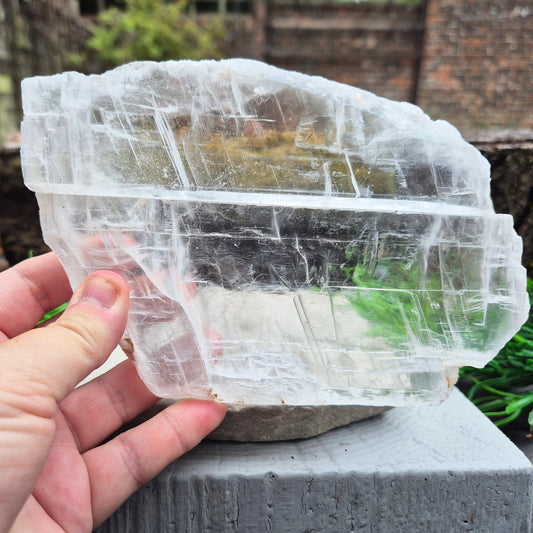Scrying with Selenite Windows: A Simple Guide to Seeing Beyond