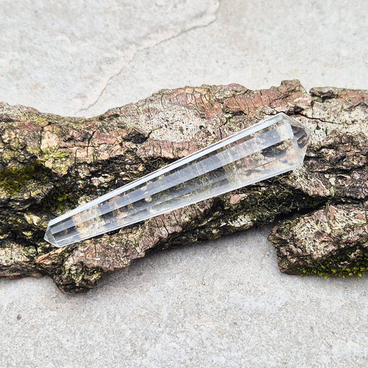 Unlocking the Power of Vogel Quartz Crystal Wands: A Guide to Energy Work