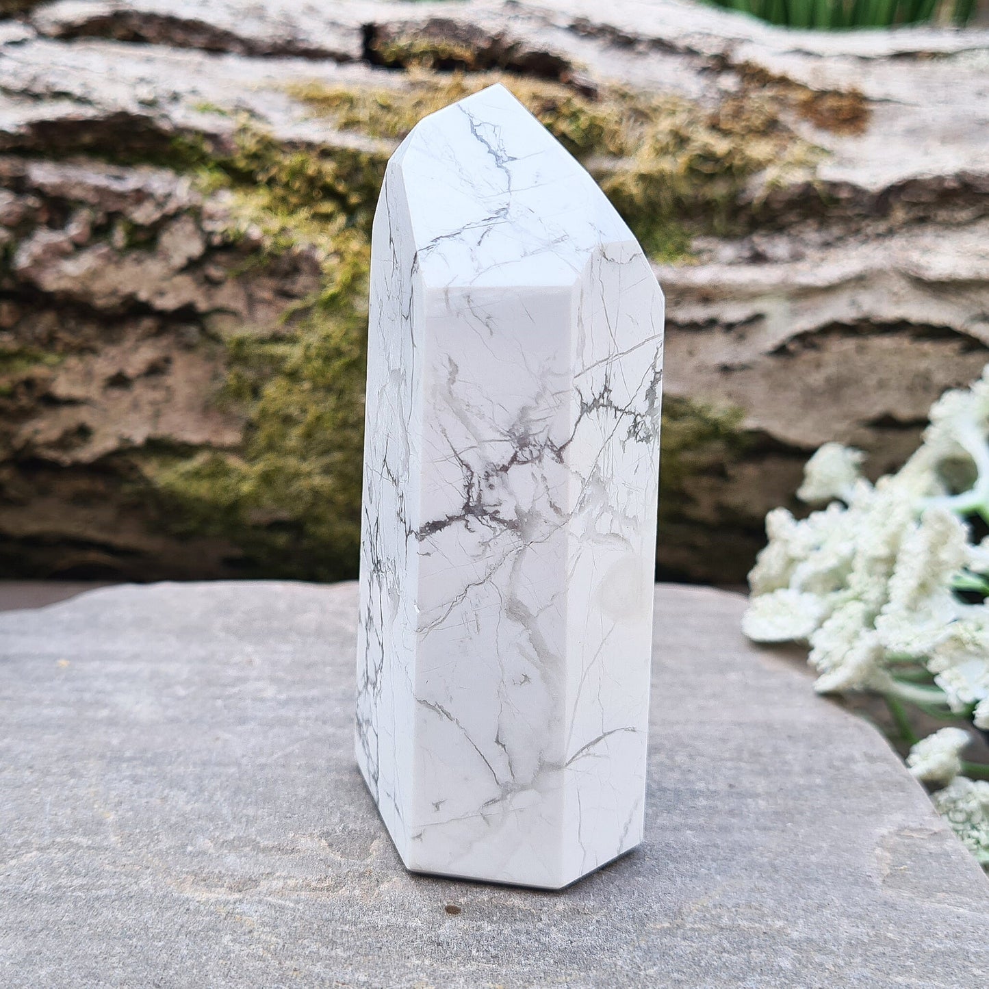 Howlite Crystal Point, Brazil. A soothing stone for calm, patience and clarity of mind. Perfect for meditation, sleep routines and energy work.