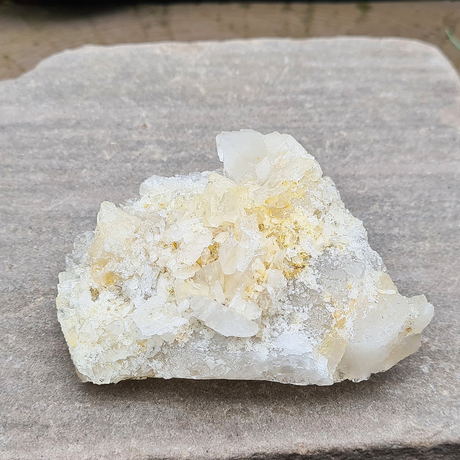 Elestial Quartz Crystal&nbsp;with a sugar coating of small sparking quartz crystals on the top and when you turn it over you can see the shiny elestial formations. 