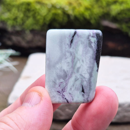 Kammererite crystal: Boost spiritual growth, activate the third eye and crown chakras, and release negative emotions with this rare, powerful stone.