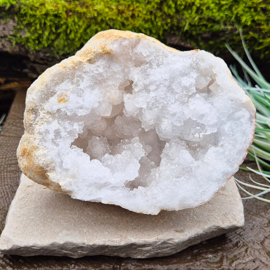 Quartz Crystal Geode Pair, includes a stand