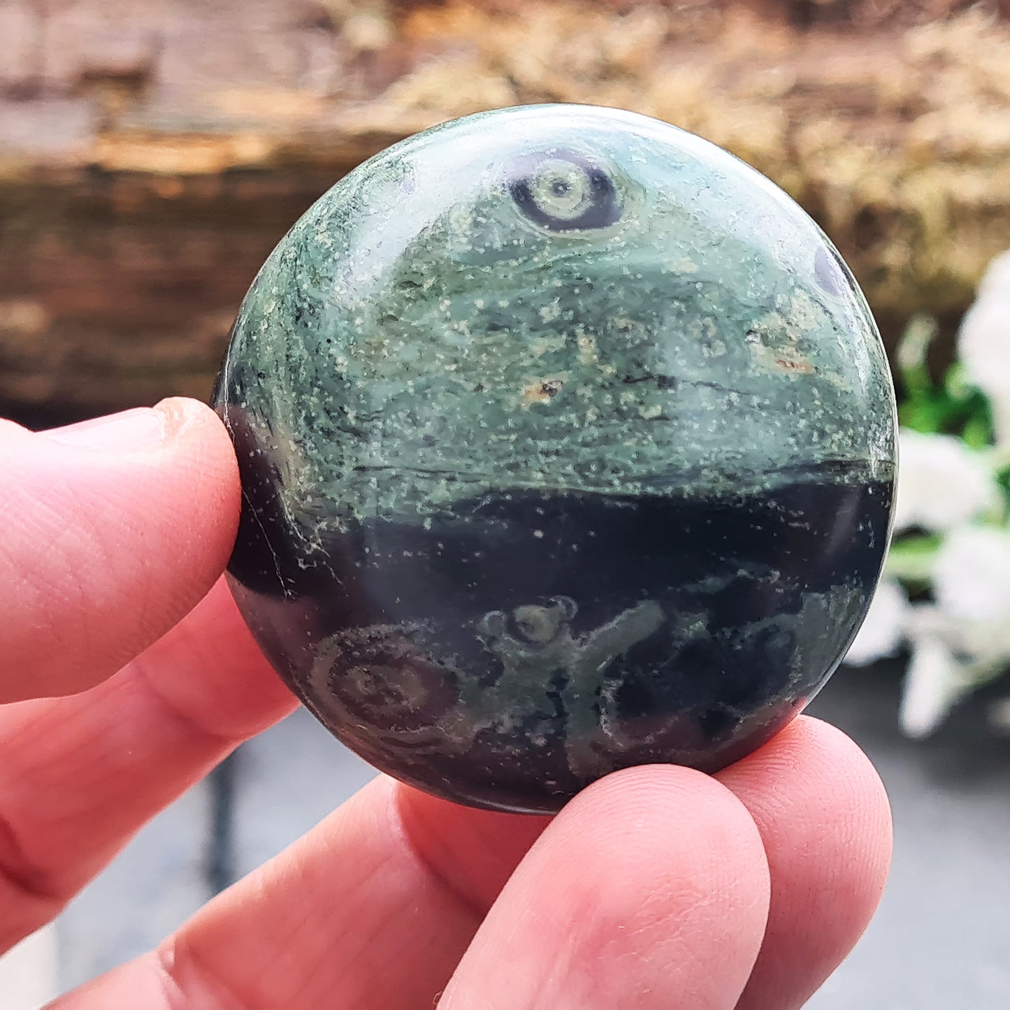 Find stability and peace with Kambaba Jasper. Ideal for grounding, emotional healing, and enhancing spiritual connection.