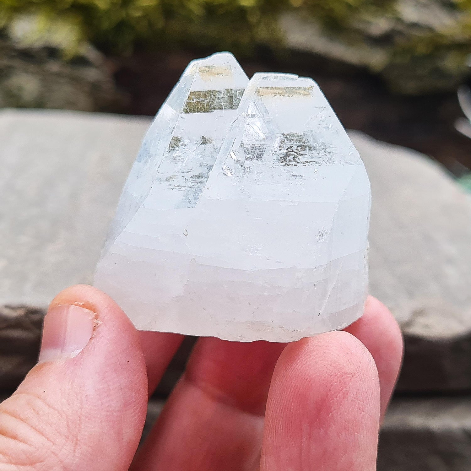 Apophyllite Crystal Tip/Pyramid from Pune, India. Natural Apophyllite pyramid with lovely clarity at the double tips and light reflection. 