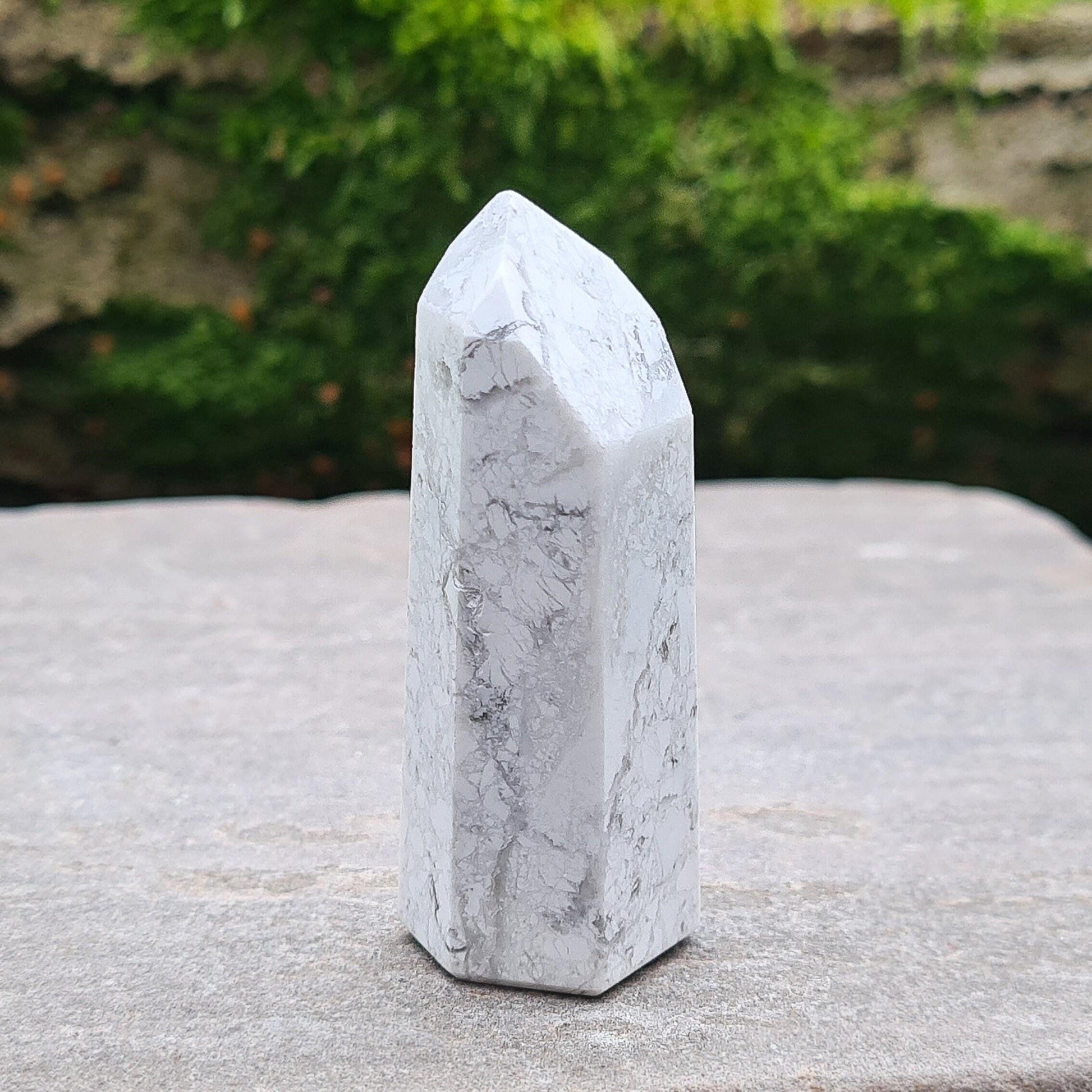 Relieve stress and embrace tranquility with Howlite crystals. Perfect for enhancing intuition and connecting to higher wisdom.