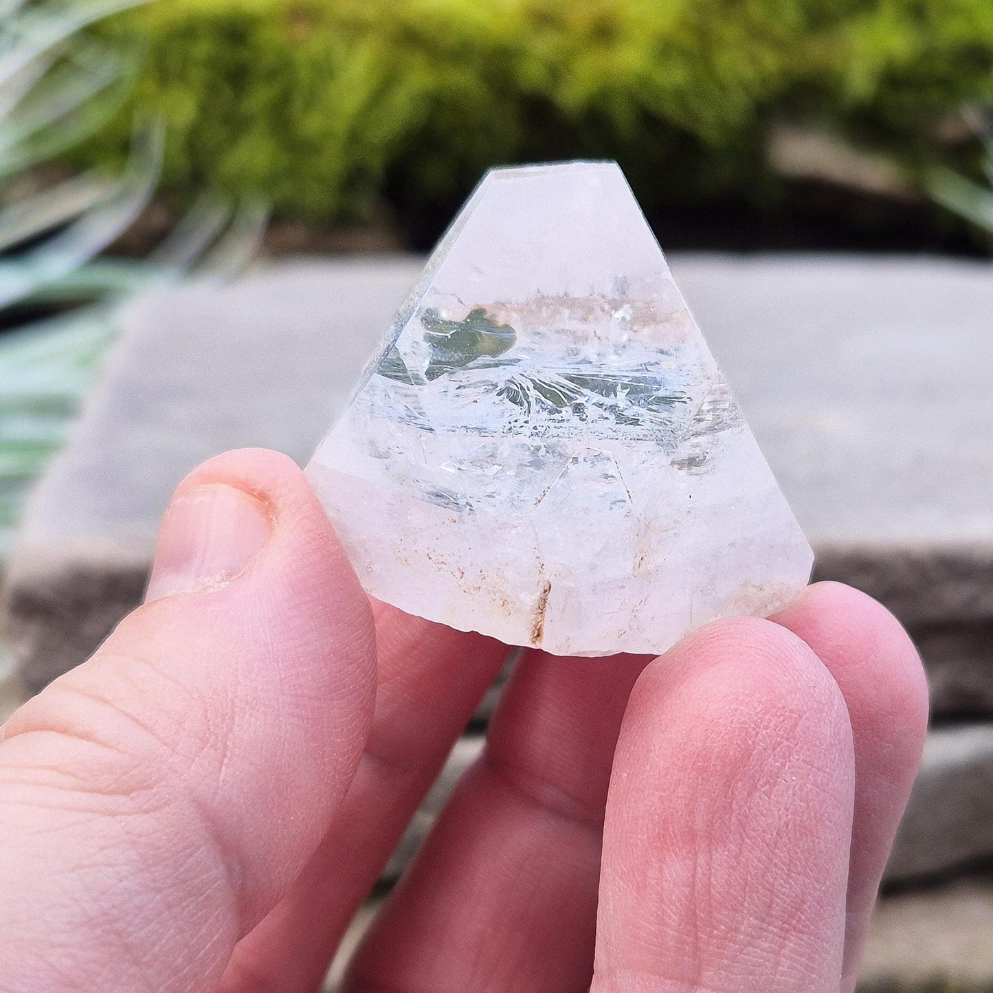 Apophyllite Crystal Tip/Pyramid from Pune, India. Natural Apophyllite pyramid with superb clarity and light reflection, ideal for energy work.