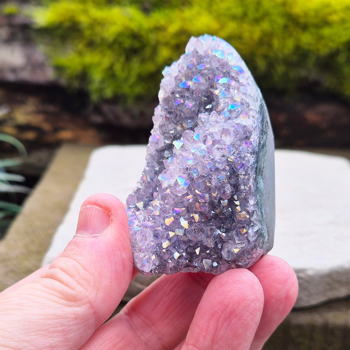 Aura Amethyst Self-Standing Geode – Represents Positivity, Vitality and Awareness