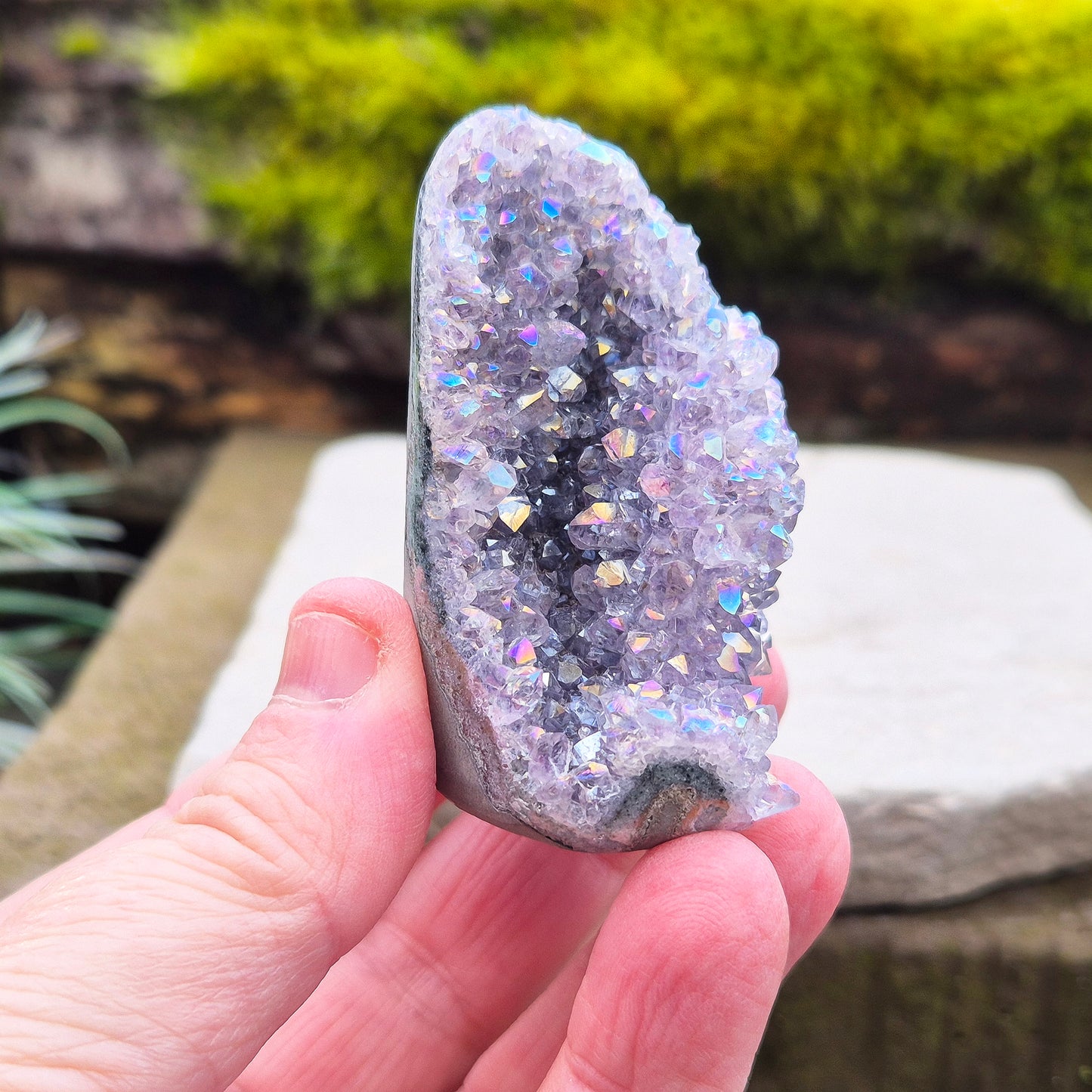 Aura Amethyst Self-Standing Geode – Represents Positivity, Vitality and Awareness