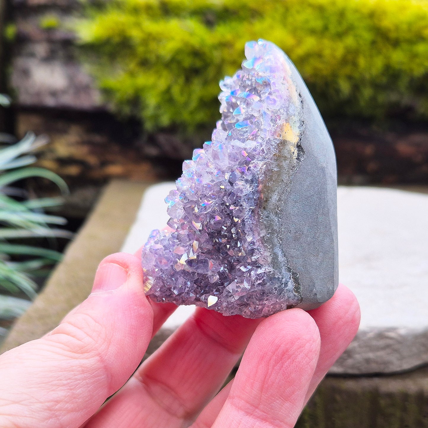 Aura Amethyst Self-Standing Geode – Represents Positivity, Vitality and Awareness