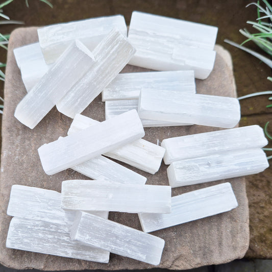Selenite Sticks – Natural Healing & Gridding Tools
Natural Selenite sticks, perfect for crystal grids, healing work, meditation, and energy cleansing. These sticks are easy to handle and great for focusing energy in your practice. 