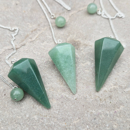 This beautiful Green Aventurine crystal pendulum features a Green Aventurine crystal pendulum and a green bead at the end of the chain. 