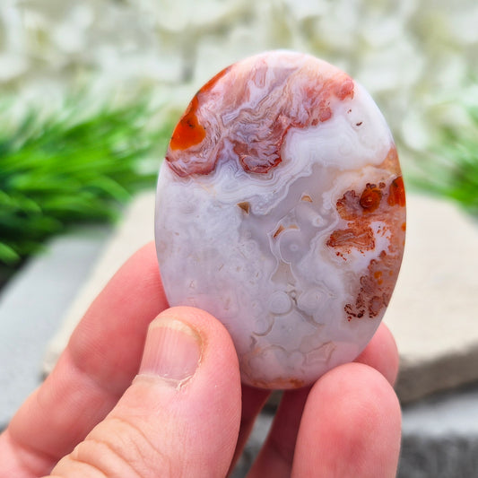 Moroccan Agate palm stone – a grounding crystal that supports calm, balance, resilience, and confidence for daily use.