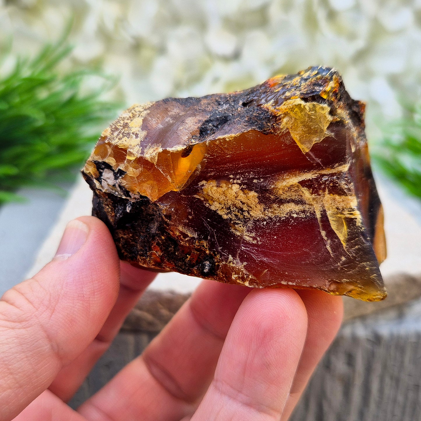 Blue Amber Crystal, UV blue fluorescence, Fossilised Tree Resin, Dominican Replublic
