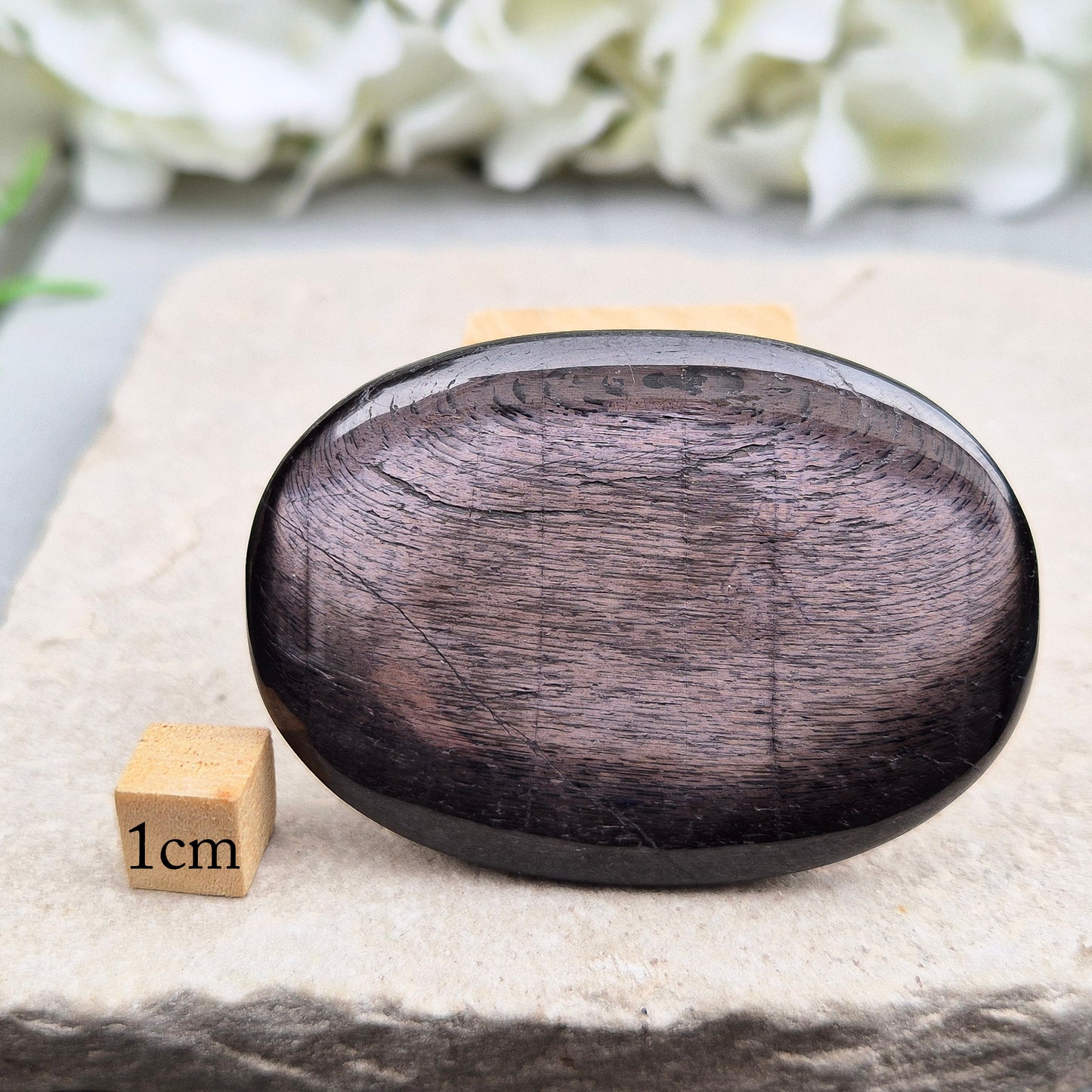 Violet Hypersthene Crystal Palm Stone, Pocket Stone to Carry With You, 6.2 x 4.5 cm