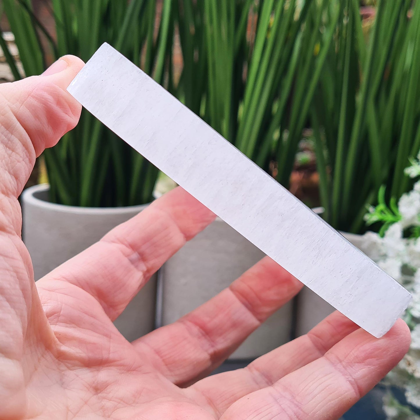 Moroccan Selenite Plate – polished, powerful tool to cleanse, charge, and display crystals or jewellery; clears negative energy naturally.