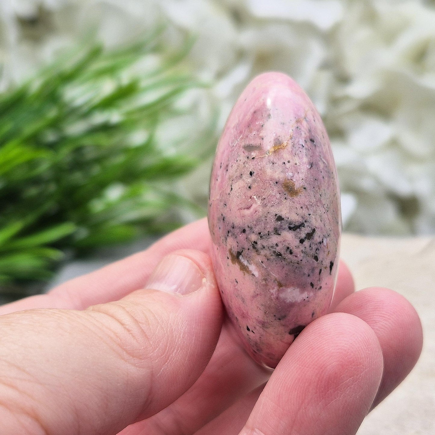 Bubblegum Pink Rhodonite Palm Stone – Polished Crystal | Emotional Strength, Reflection & Personal Growth