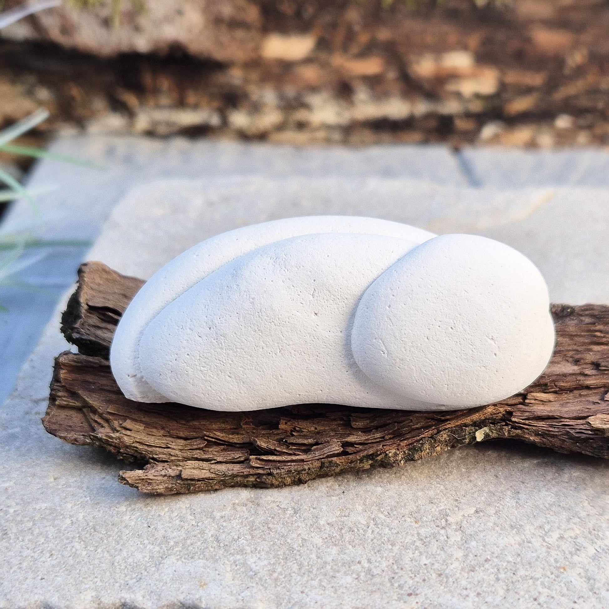 Sacred menalite stone supports transformation, ancestral healing & feminine energy. A powerful ally for meditation & growth. Connect to the goddess within you.