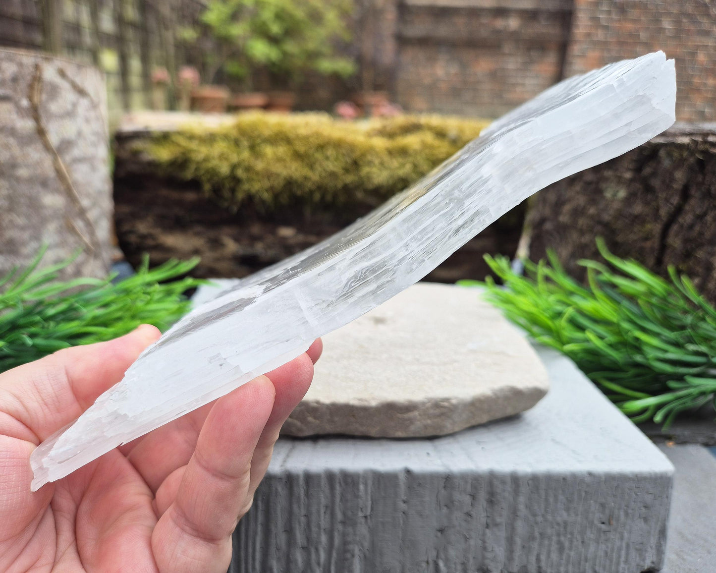 Natural Utah Ice Selenite for cleansing energy, mental clarity, and peaceful spaces. A gentle, high-vibration stone for calm and inner light. 