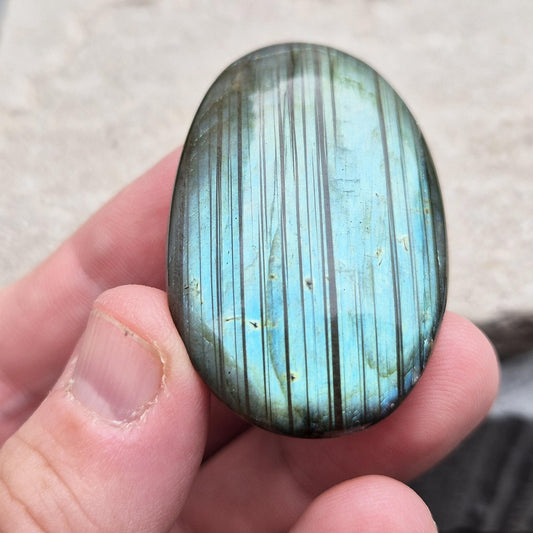 Blue Flash Labradorite Palm Stone: Pocket Crystal
