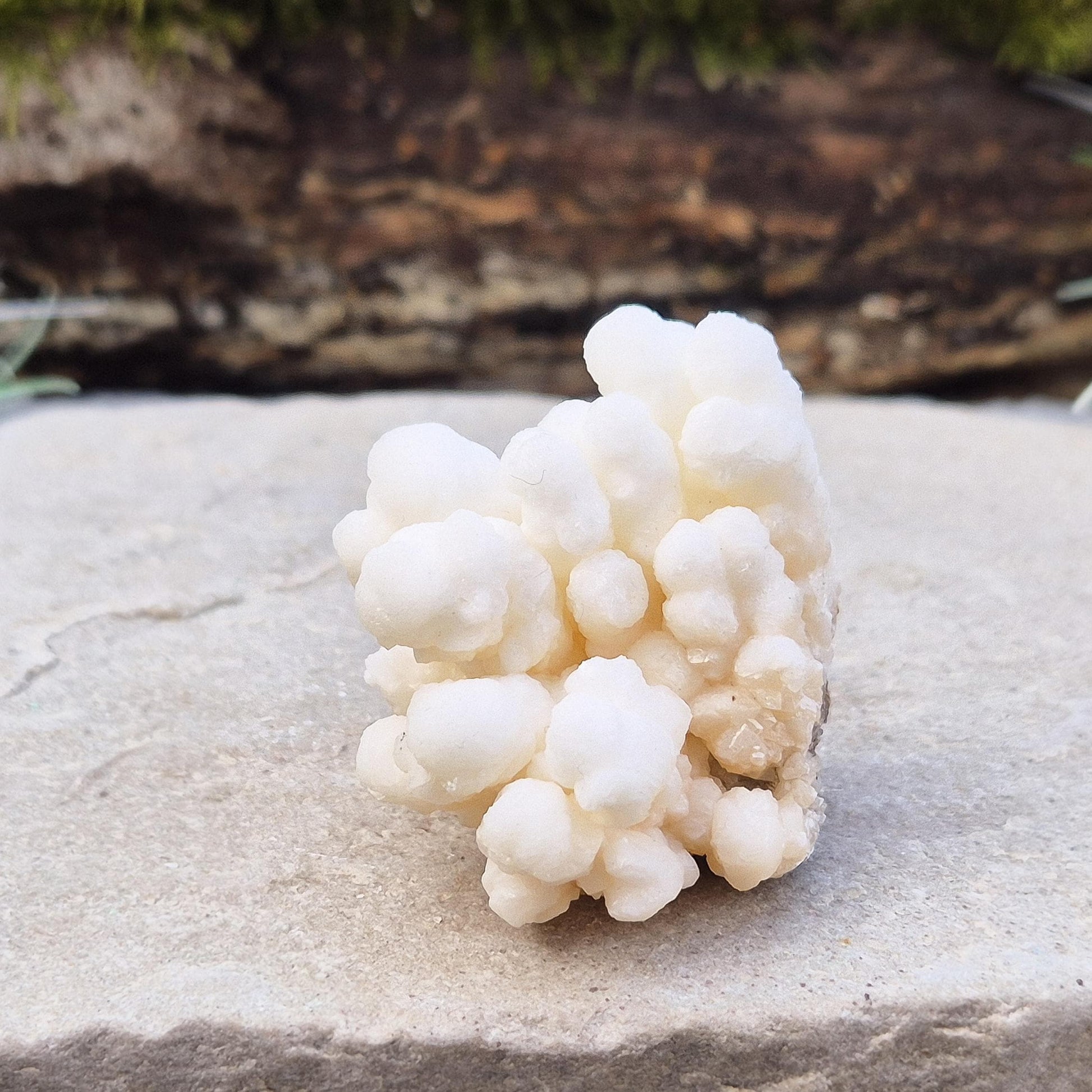 Stunning natural cave calcite: unique crystal formation with earthy hues, promoting clarity, grounding, and calming energy. Perfect for collectors.