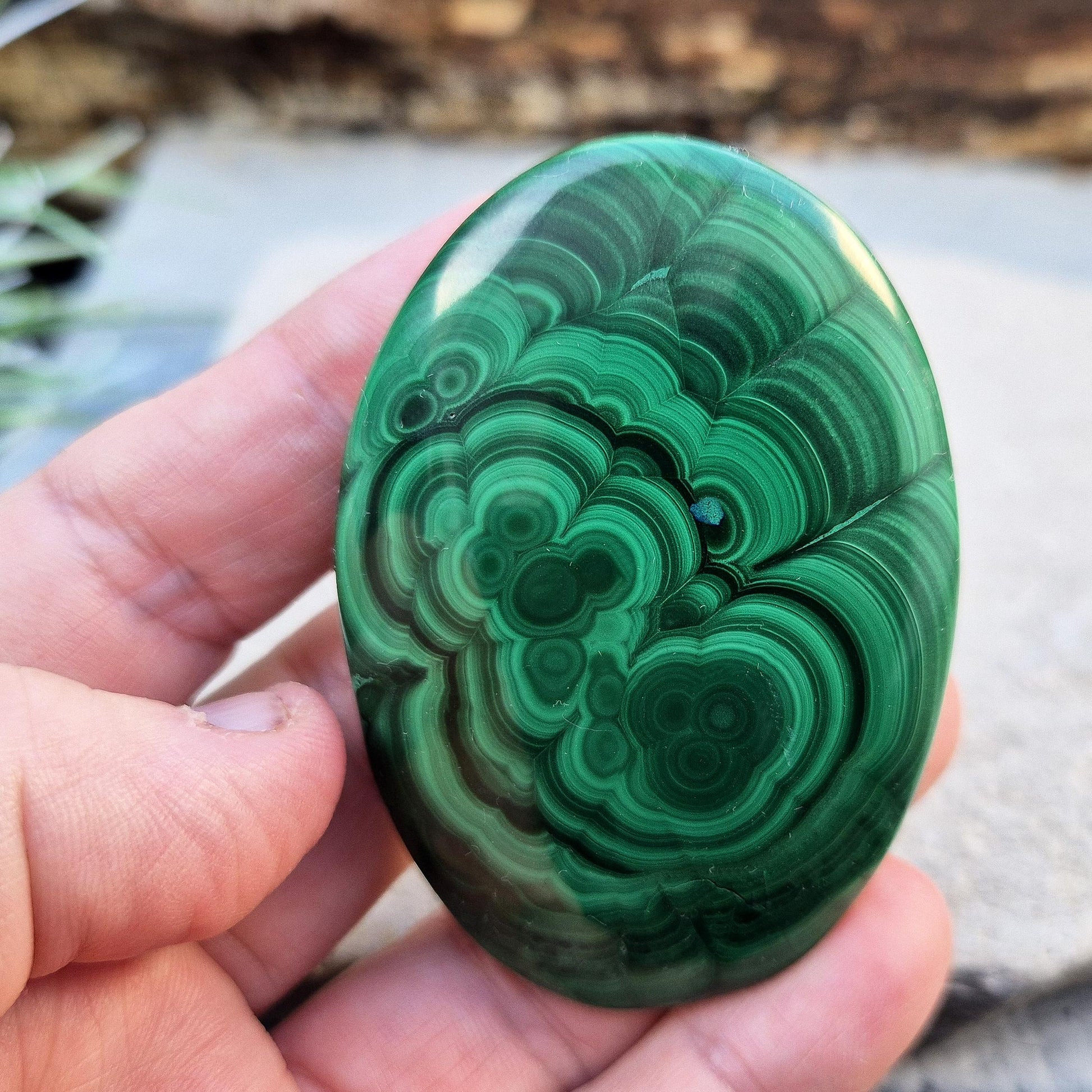 Malachite crystal palm stone for protection, transformation & deep healing. Powerful energy cleanser. Ideal for meditation & emotional balance.