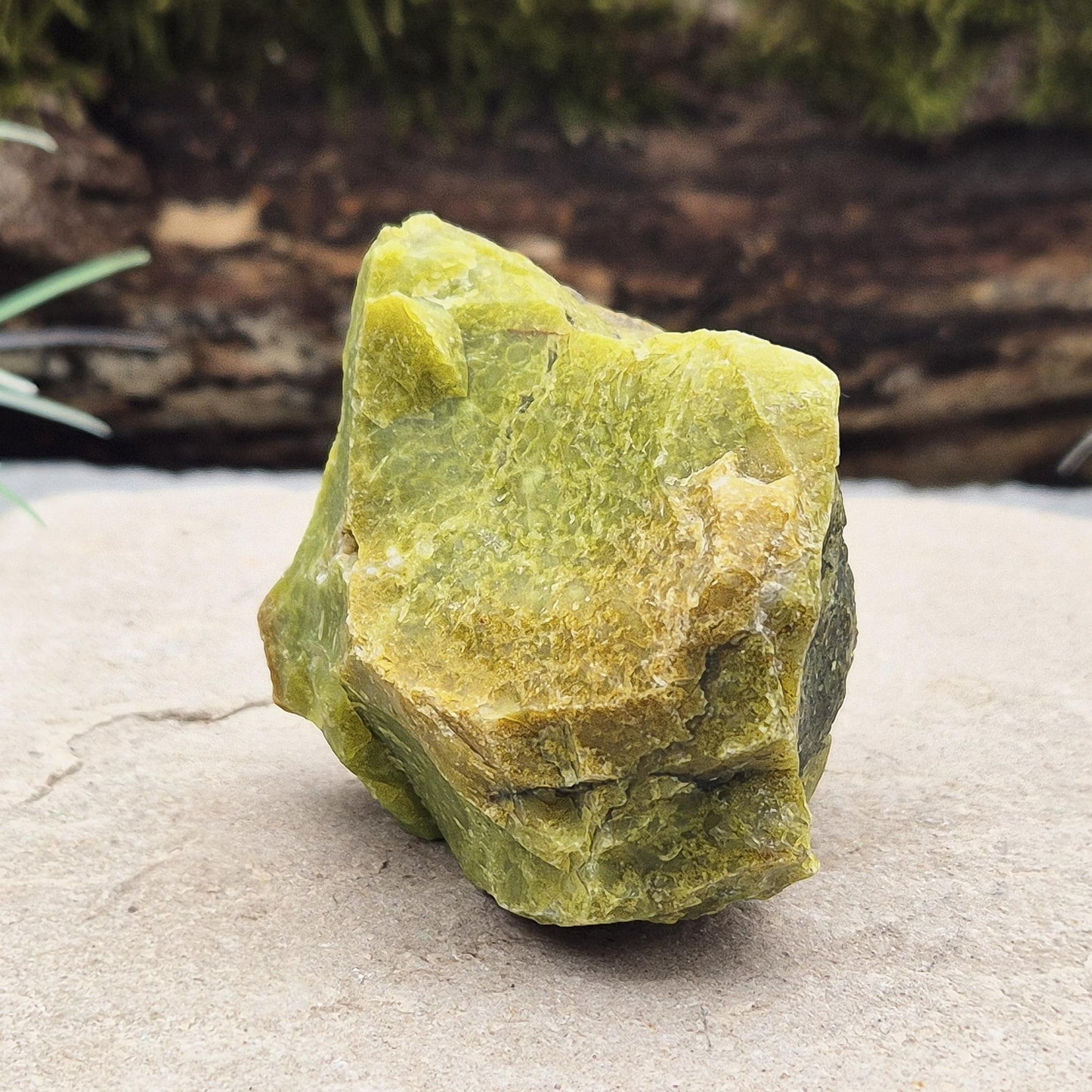 Green opal crystal pieces soothe the mind, clear negativity & inspire fresh starts. Ideal for healing, harmony & heart work.