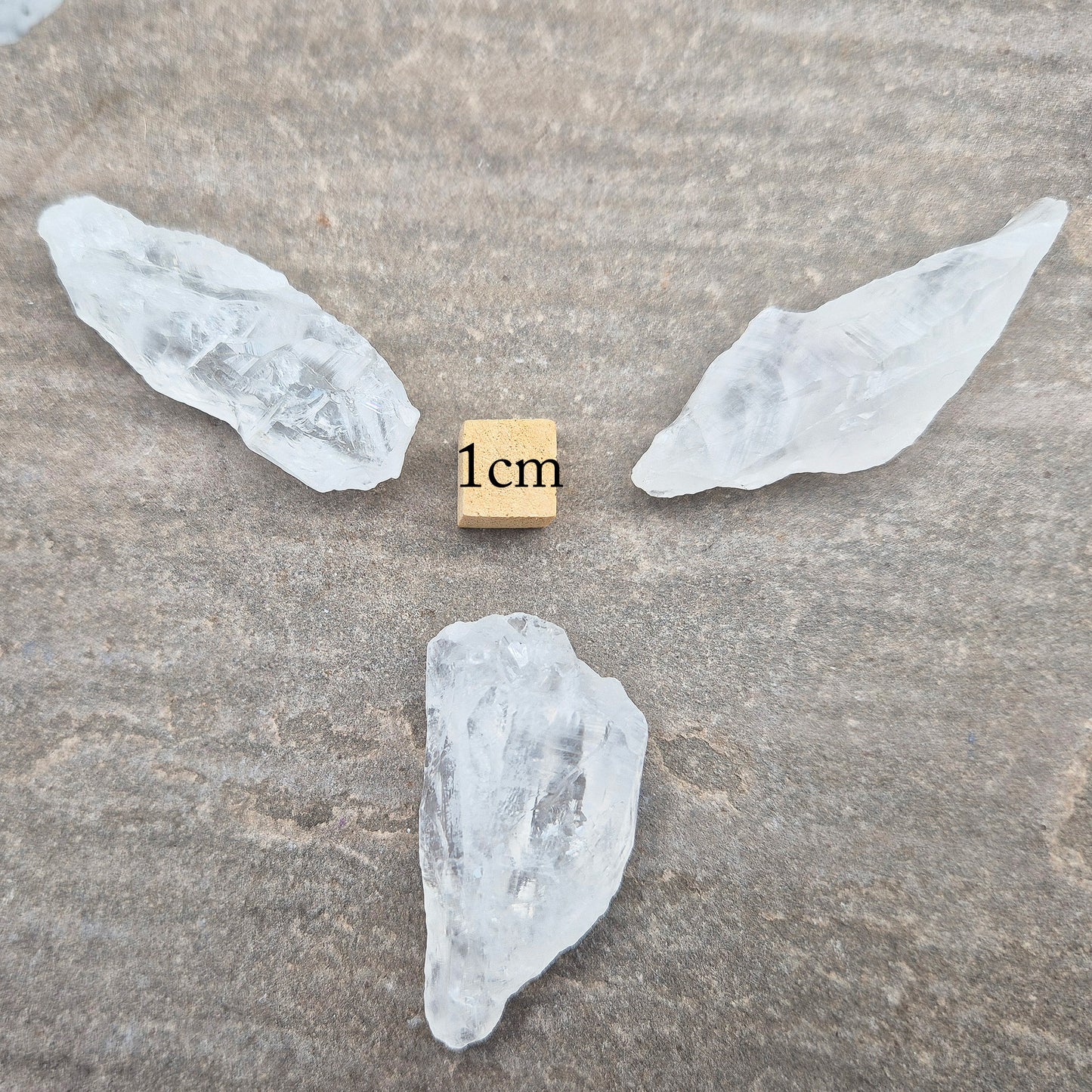 Natural Satyaloka Quartz – high-vibration crystal aligned to crown and higher crown chakras, ideal for deep spiritual healing and conscious evolution.