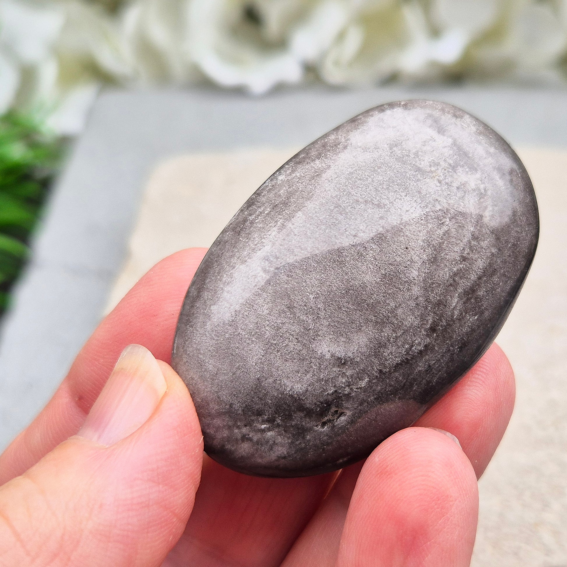 Grounding and protective Silver Sheen Obsidian crystal that enhances self-awareness, inner strength, and emotional balance.