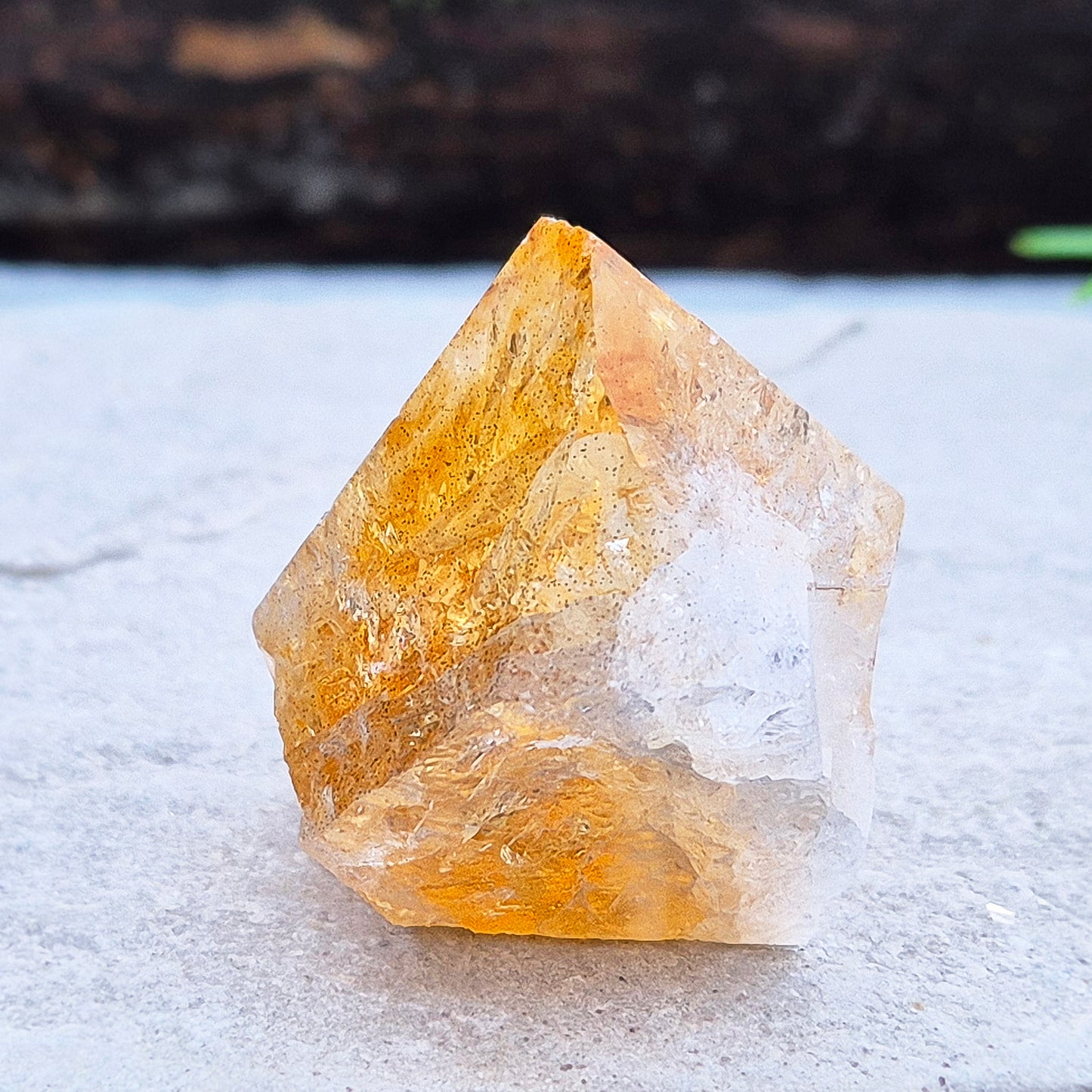 Citrine Crystal Standing Point. A stone to attract joy, success and abundance. Used to motivate, give confidence and feel more positive about yourself. 