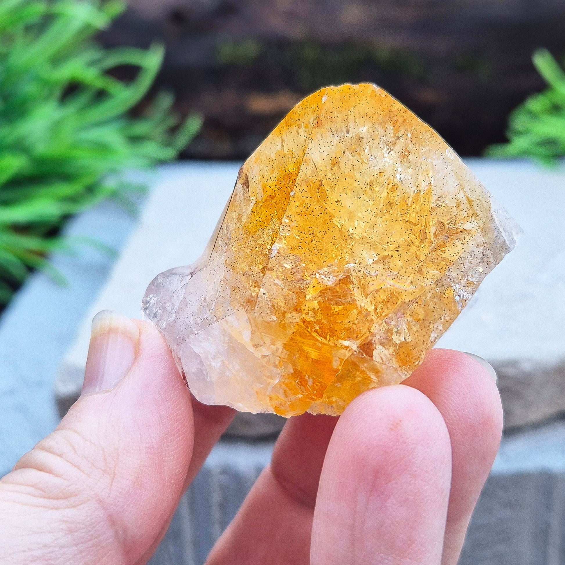 Citrine Crystal Standing Point. A stone to attract joy, success and abundance. Used to motivate, give confidence and feel more positive about yourself. 