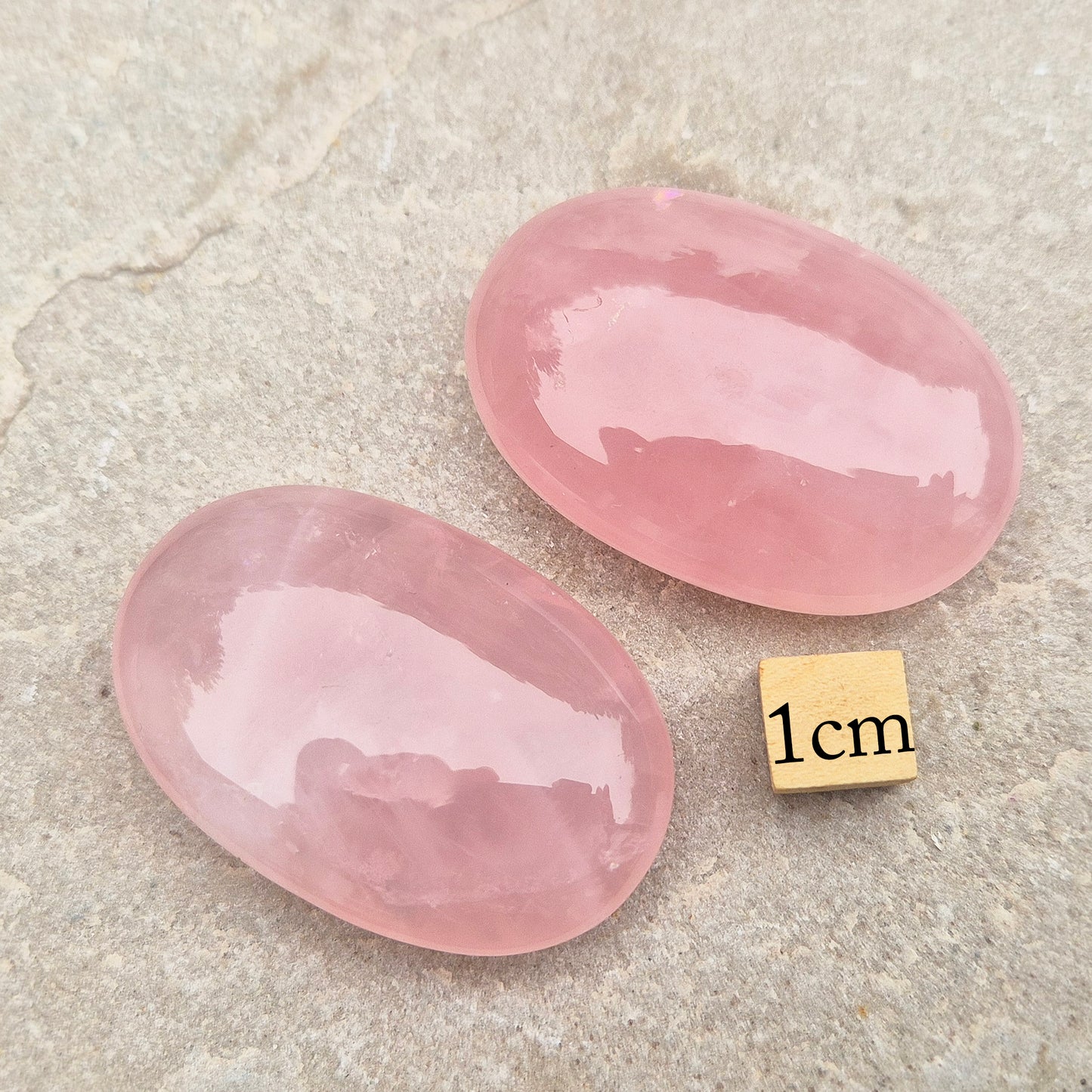 Rose Quartz Palm Stone – the stone of unconditional love and emotional healing. Brings gentle comfort, self-love, and harmony to the heart and mind. 