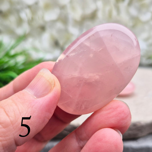 Rose Quartz Palm Stone – the stone of unconditional love and emotional healing. Brings gentle comfort, self-love, and harmony to the heart and mind.
