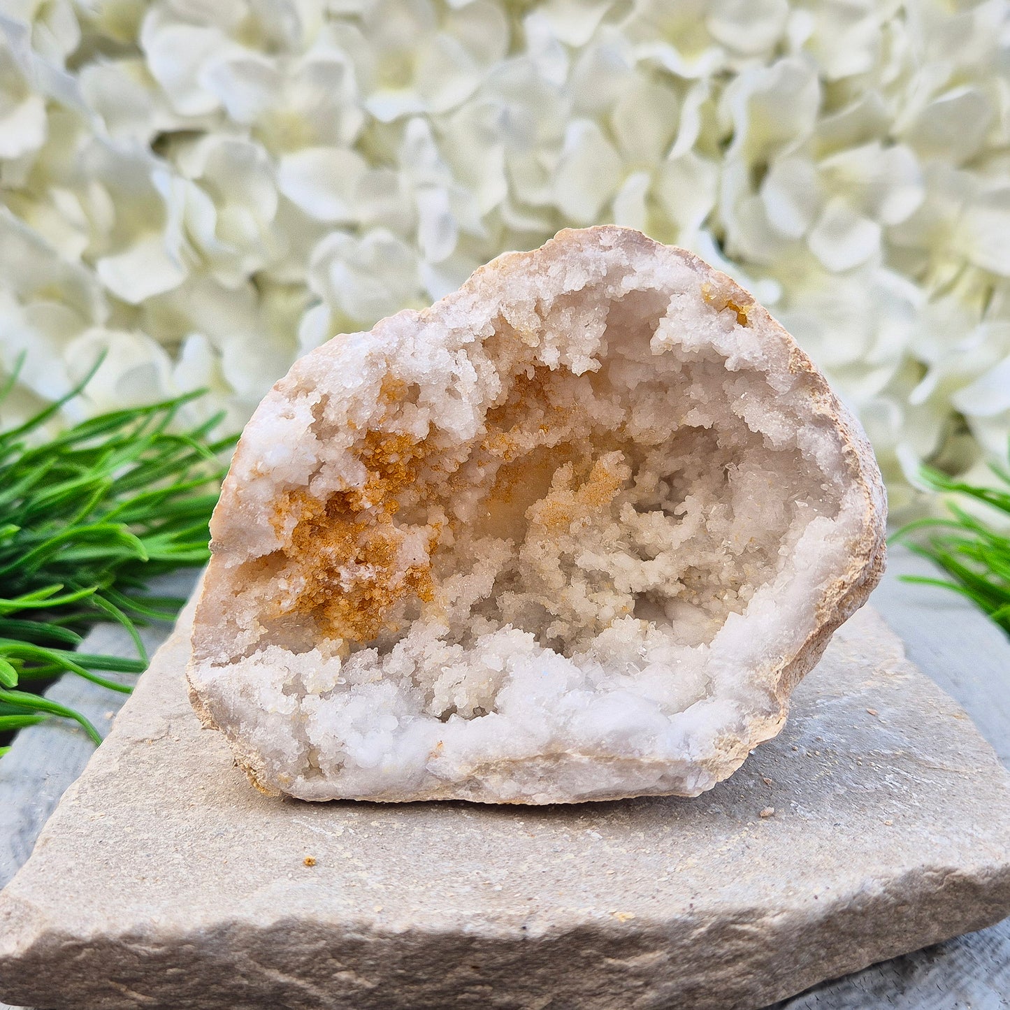 A natural quartz geode pair that fills your space with soft, uplifting energy. Ideal for calm home décor, meditation areas, and thoughtful gifting.