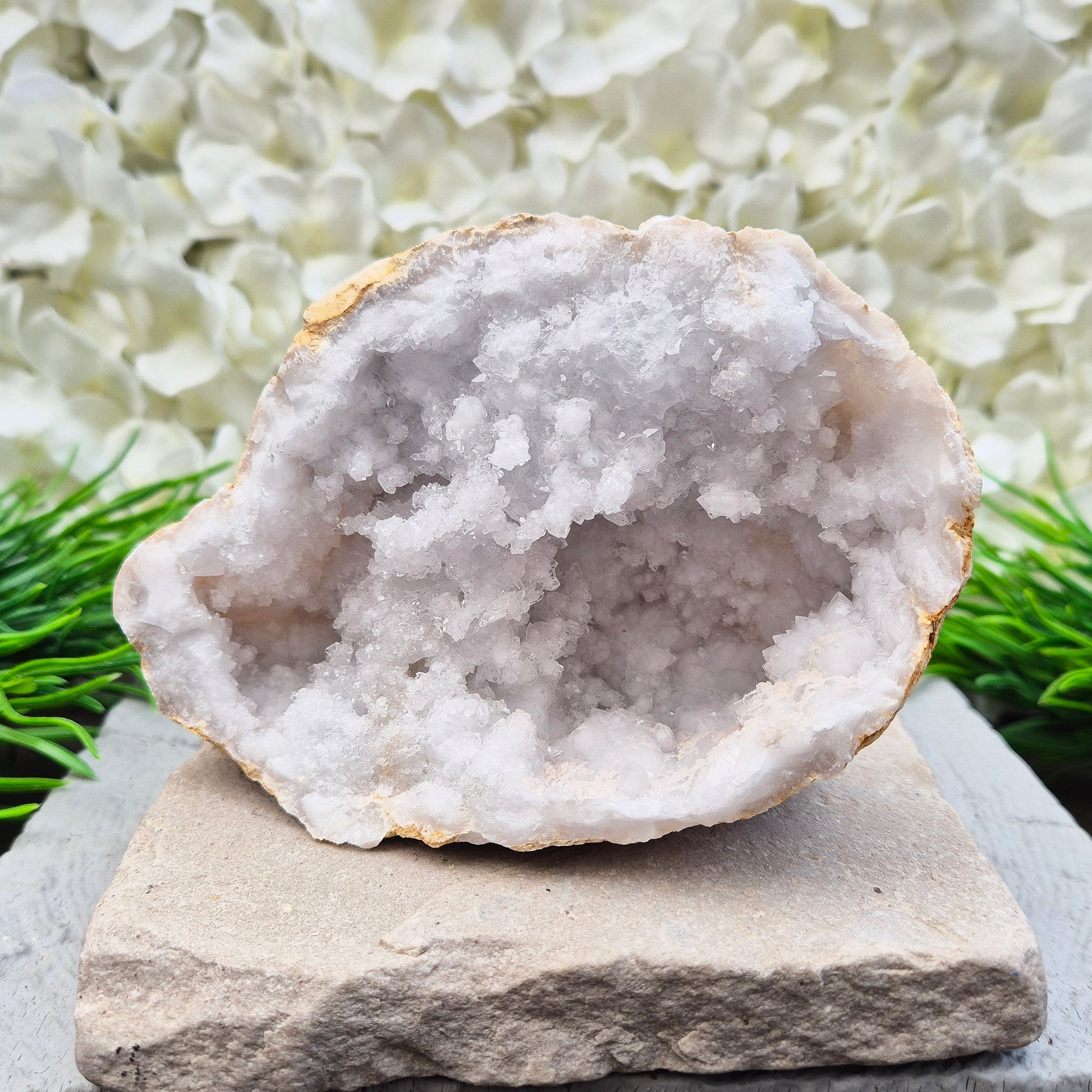 Striking quartz geode pair that radiates gentle, ambient energy. Great for mindful décor, gifting, and creating a calm, welcoming space.