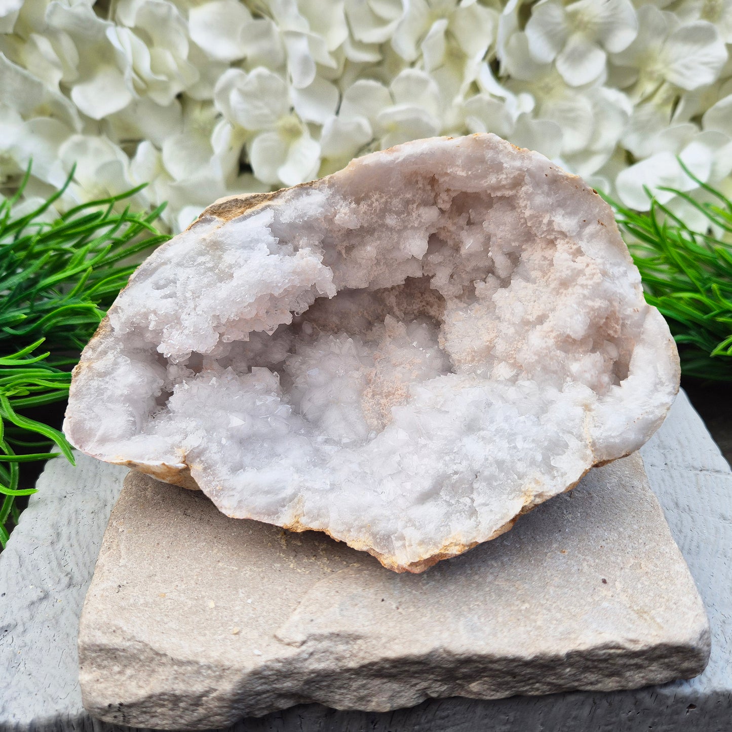 Striking quartz geode pair that radiates gentle, ambient energy. Great for mindful décor, gifting, and creating a calm, welcoming space.