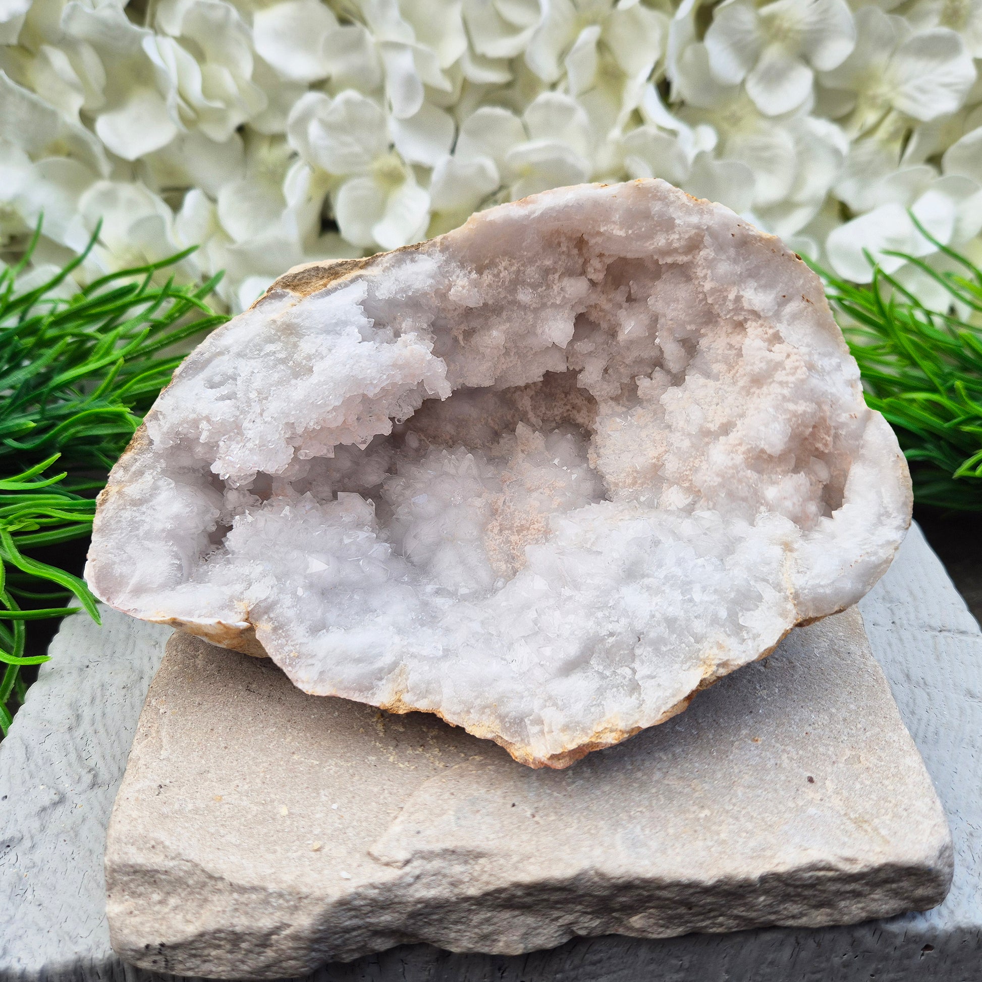 Striking quartz geode pair that radiates gentle, ambient energy. Great for mindful décor, gifting, and creating a calm, welcoming space.