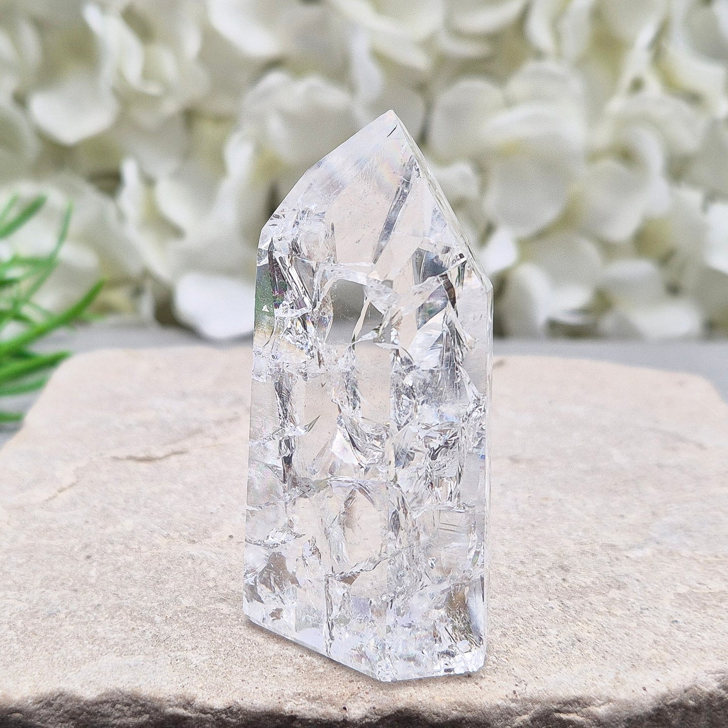 Amplify energy with this Fire and Ice Quartz point. Perfect for clarity, healing, and balancing ying-yang energies. 