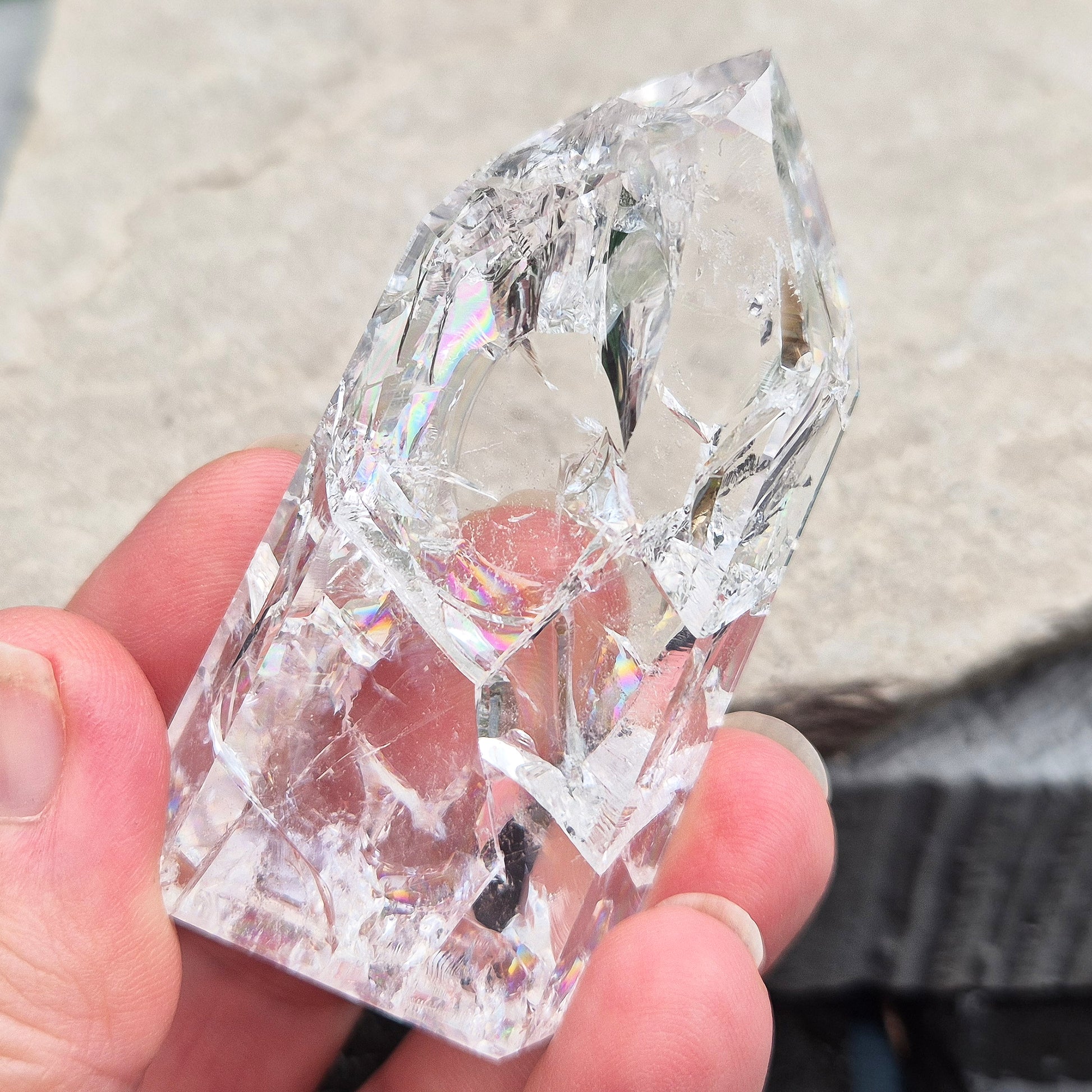 Amplify energy with this Fire and Ice Quartz point. Perfect for clarity, healing, and balancing ying-yang energies.