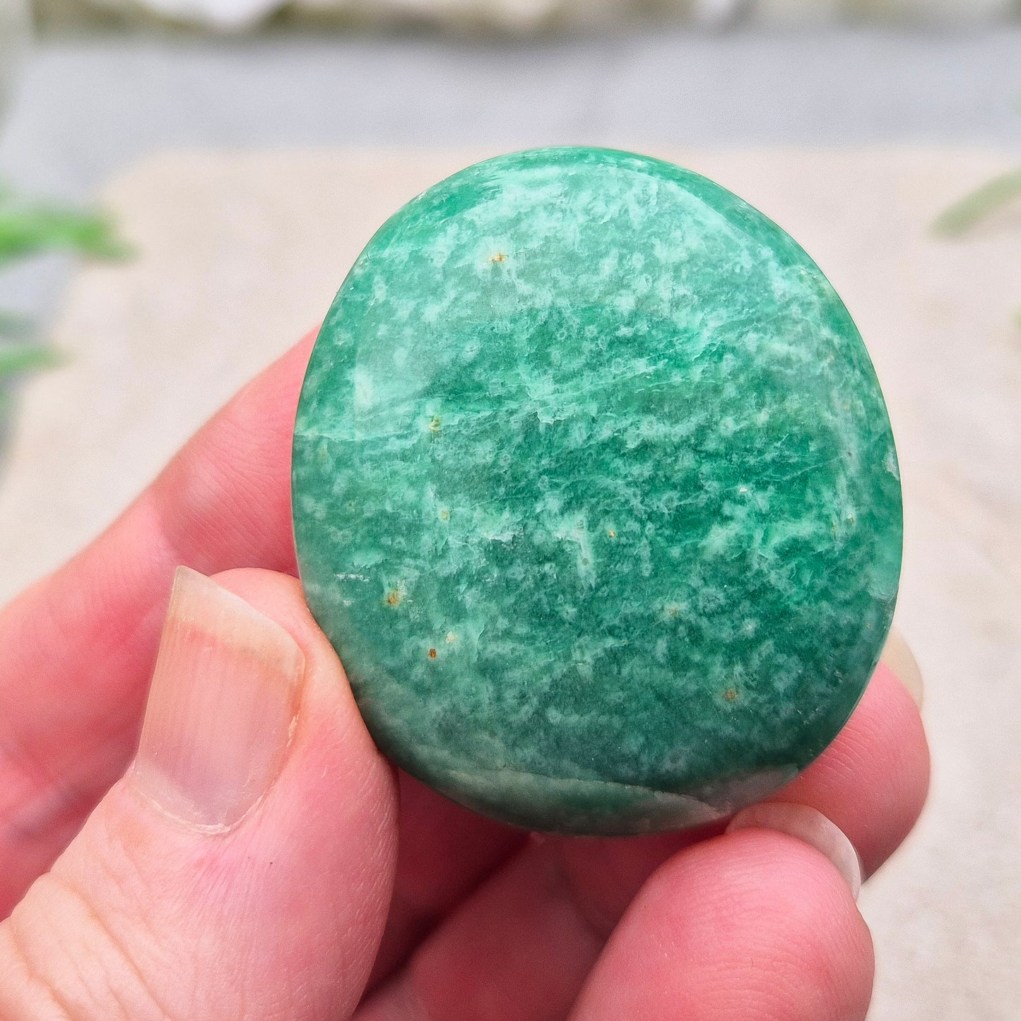 Soothing Amazonite galet to support calm, confidence, and honest expression. A gentle crystal for emotional balance and everyday support. 