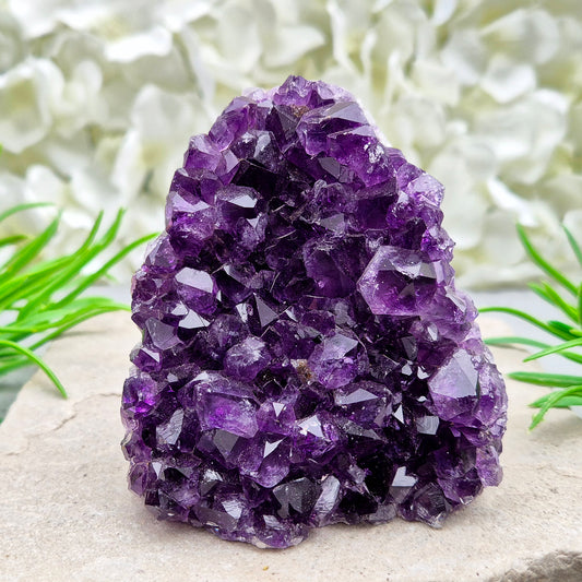 Amethyst geode with deep purple points from Uruguay. A self-standing display piece offering calm, clarity, protection, and strong spiritual presence. 