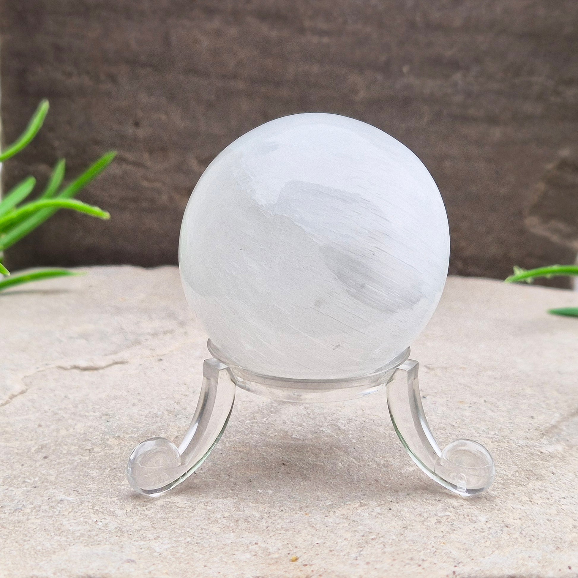 Selenite crystal sphere that brings soft, cleansing energy and a calm atmosphere. Ideal for clearing spaces, uplifting energy and gentle display.